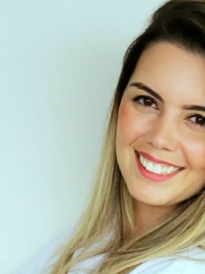 Debora Alvarenga